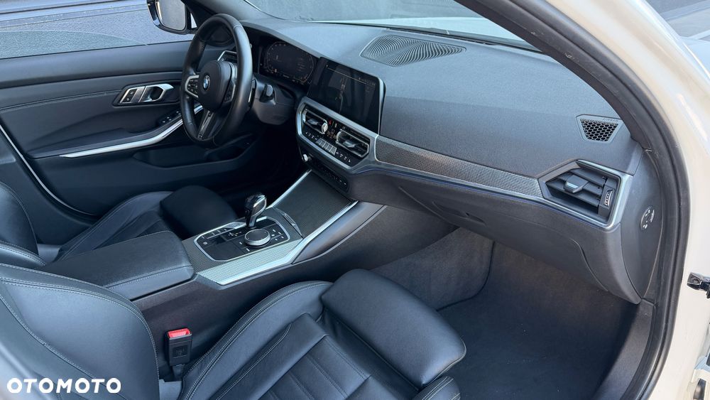BMW Seria 3 320d xDrive M Sport Shadow - 15