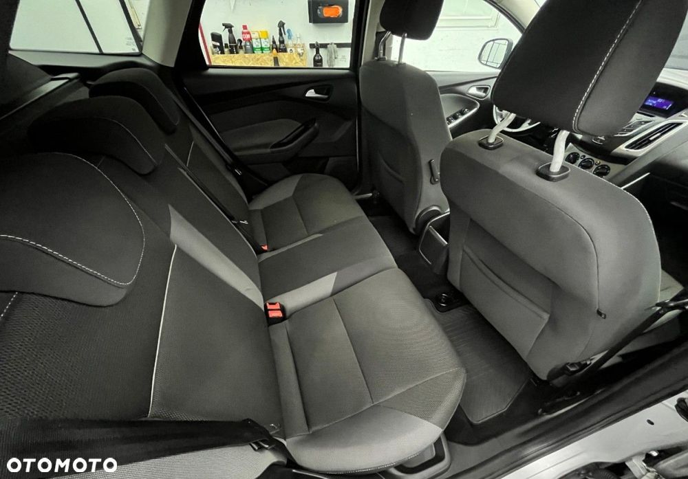 Ford Focus - 23