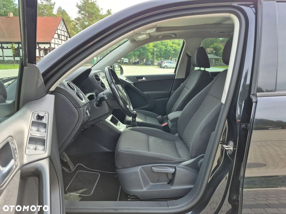 Volkswagen Tiguan 2.0 TDI DPF BlueMotion Technology Trend & Fun - 23