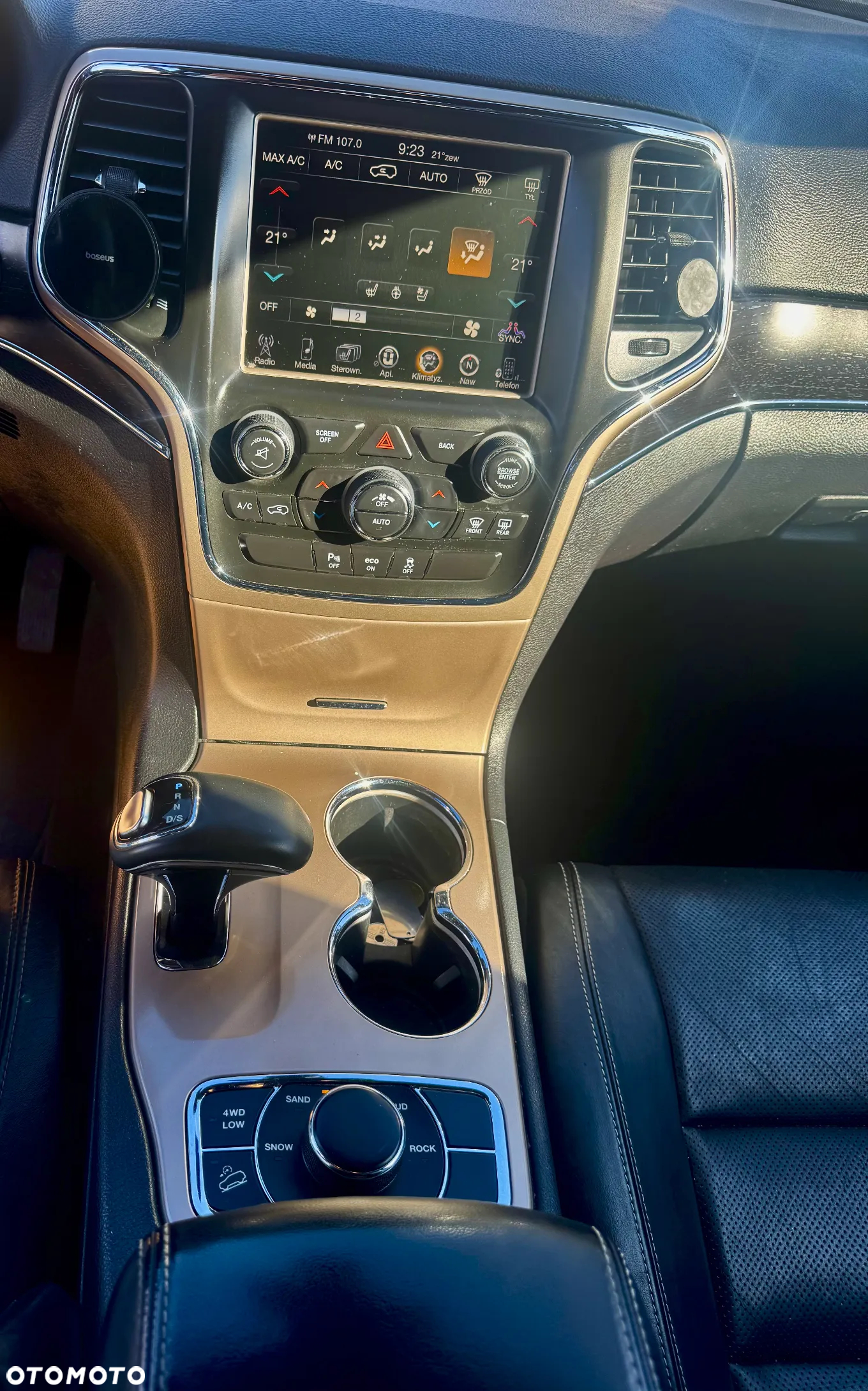 Jeep Grand Cherokee - 20