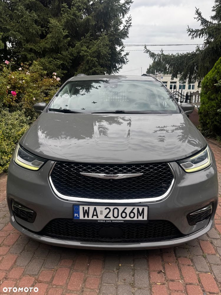 Chrysler Pacifica - 2