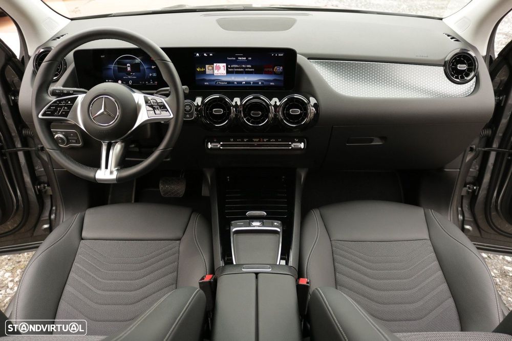 Mercedes-Benz GLA 180 d 8G-DCT - 27
