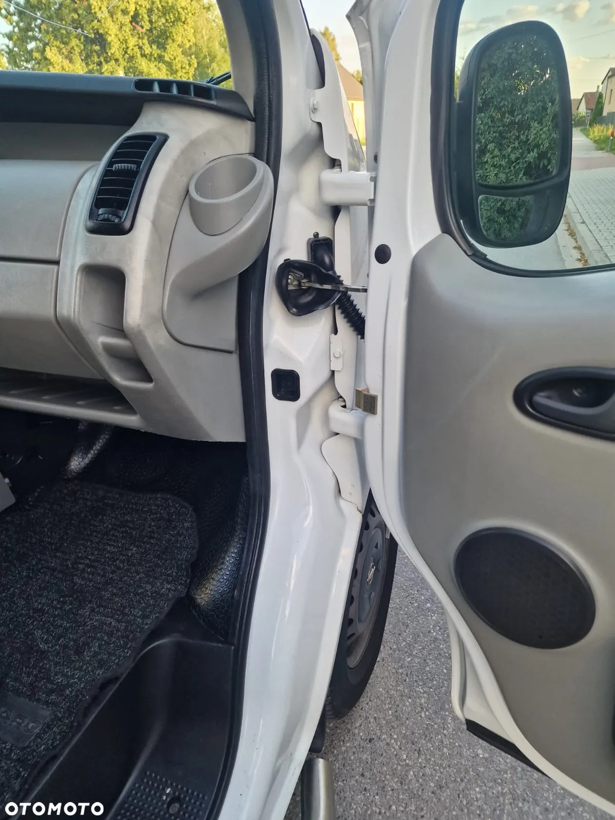Opel VIVARO - 19