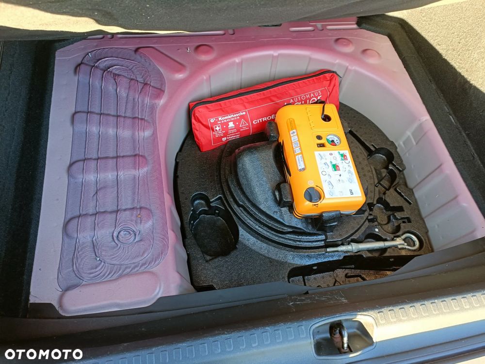 Citroen C4 2012 photo 5
