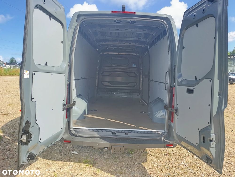 Nissan Interstar - 16
