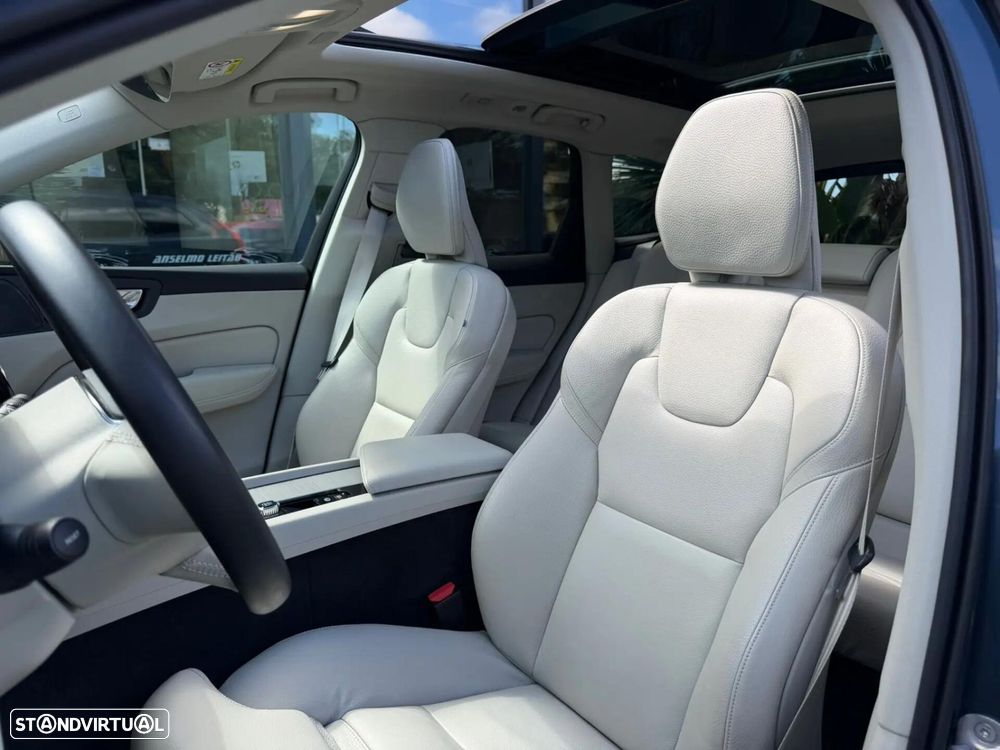 Volvo XC 60 2.0 T6 PHEV Ultimate Dark AWD - 19