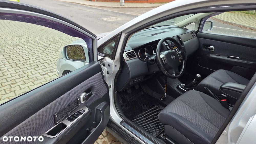 Nissan Tiida 1.8 acenta - 22