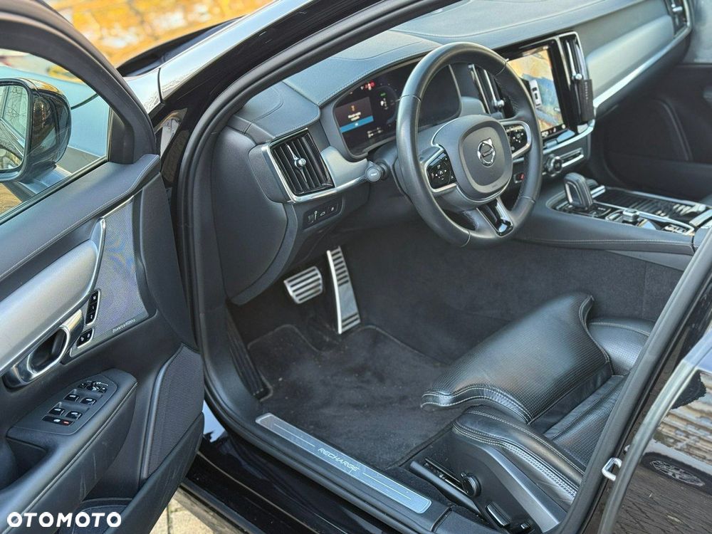 Volvo V90 T8 AWD Plug-In Hybrid R-Design - 5