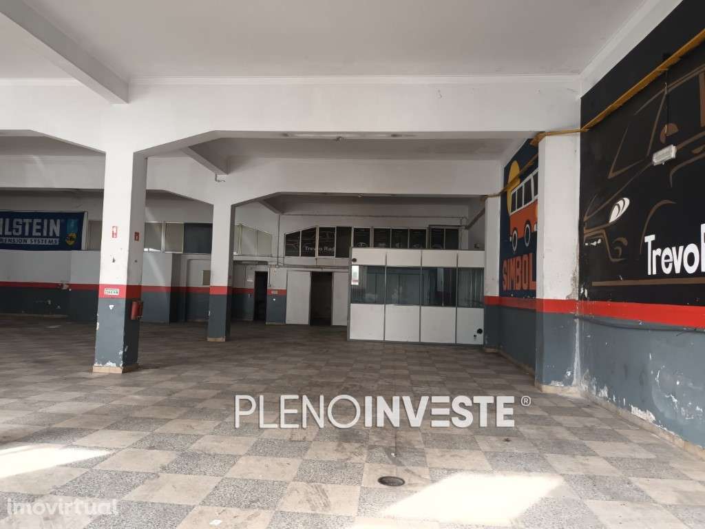 Armazém para venda ou arrendamento na Cruz de Pau - Grande imagem: 2/20