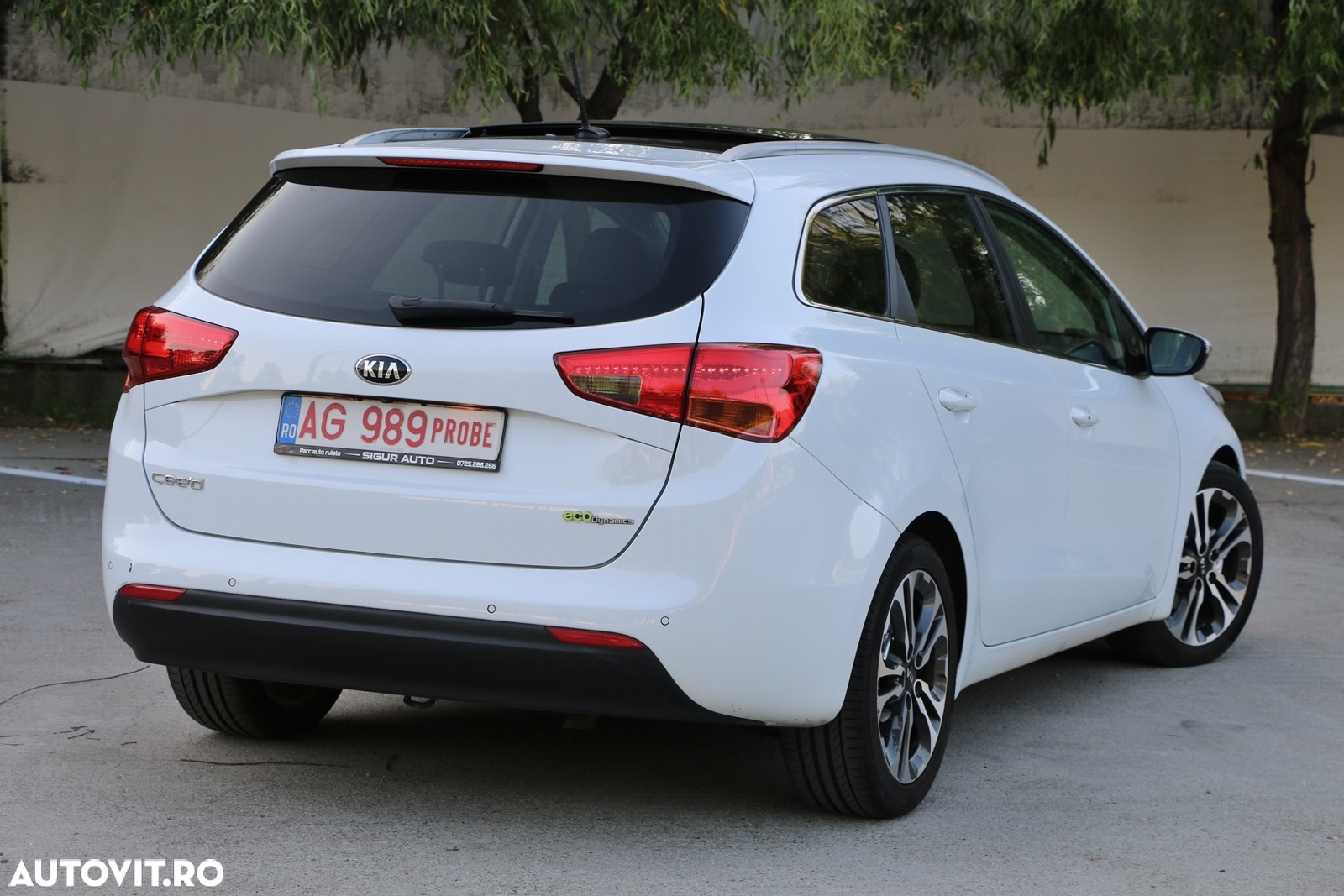 Kia Ceed 1.6 CRDi 128 Platinum Edition - 3