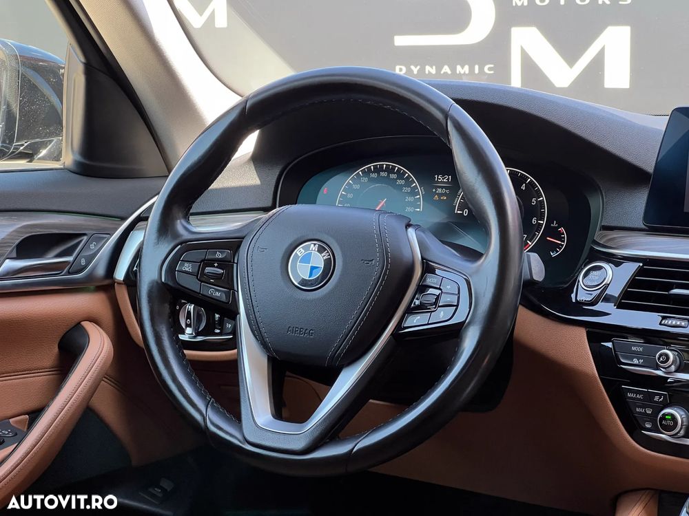 BMW Seria 5 530i AT - 17