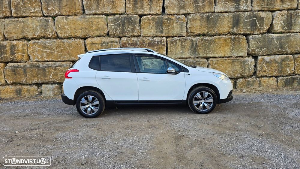 Peugeot 2008 1.6 BlueHDi Style - 4