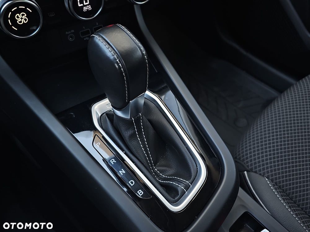 Renault Arkana 1.6 E-TECH Intens MMT - 21