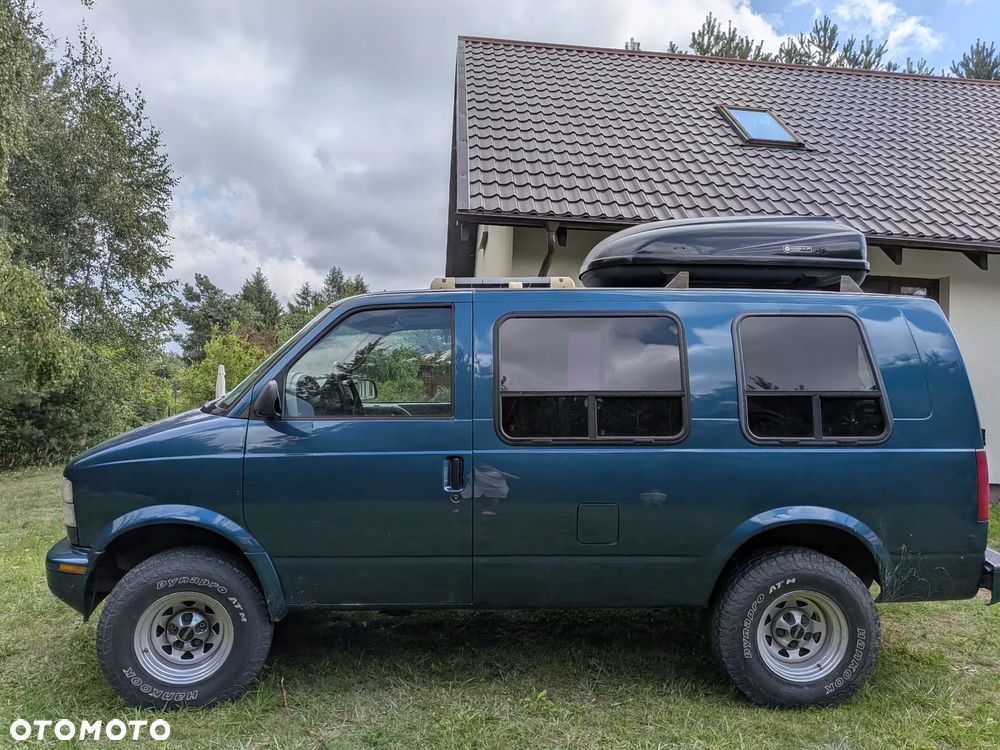 GMC Safari - 3