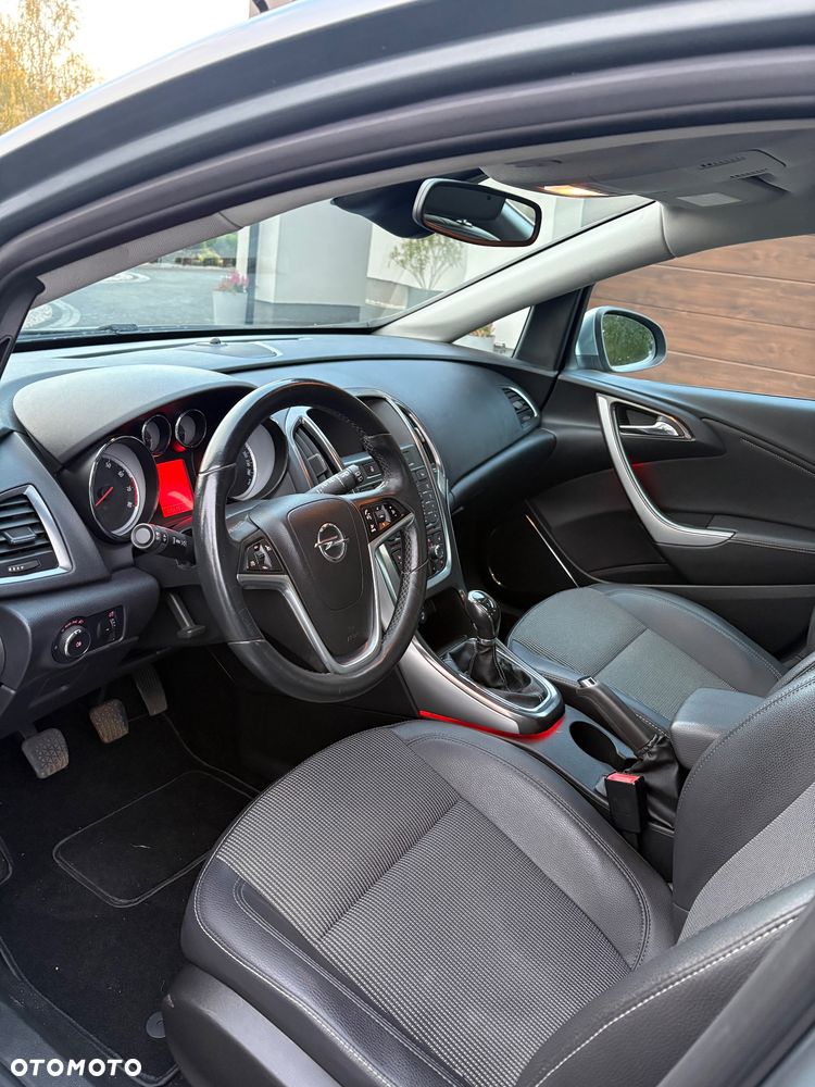 Opel Astra 1.4 T Cosmo - 10