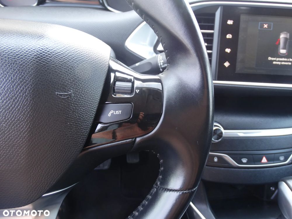 Peugeot 308 BlueHDi FAP 120 EAT6 Stop & Start Allure - 22