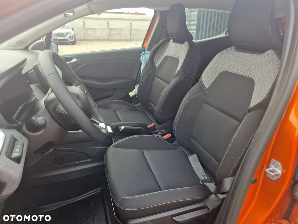 Renault Clio 1.6 E-TECH Techno - 10