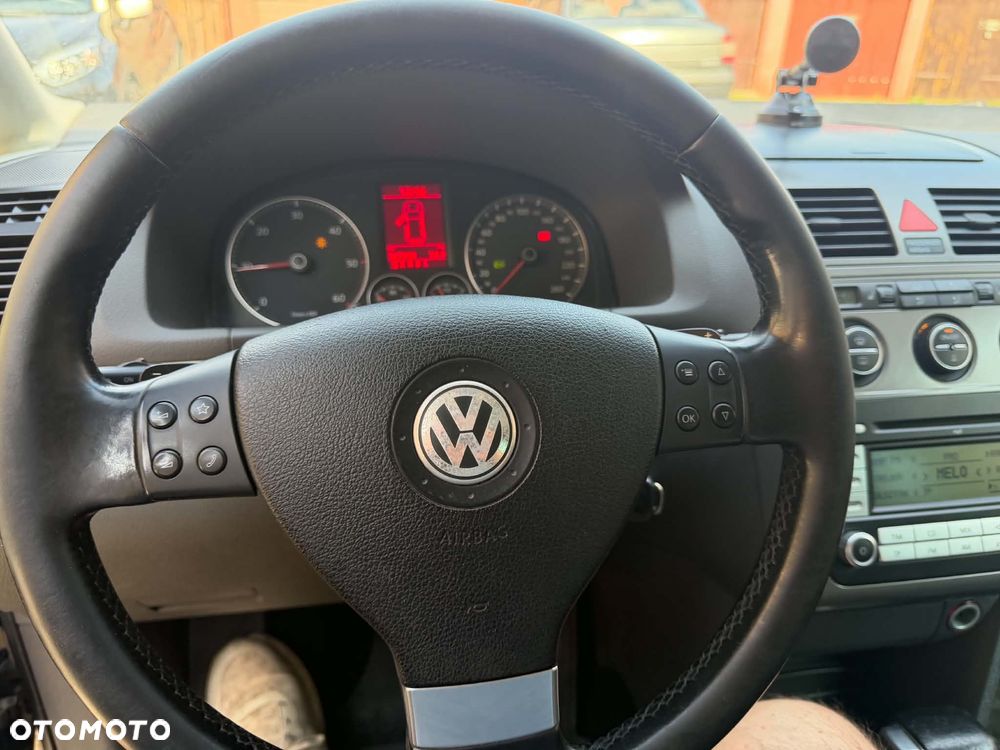 Volkswagen Touran 2.0 TDI DPF Highline DSG - 22
