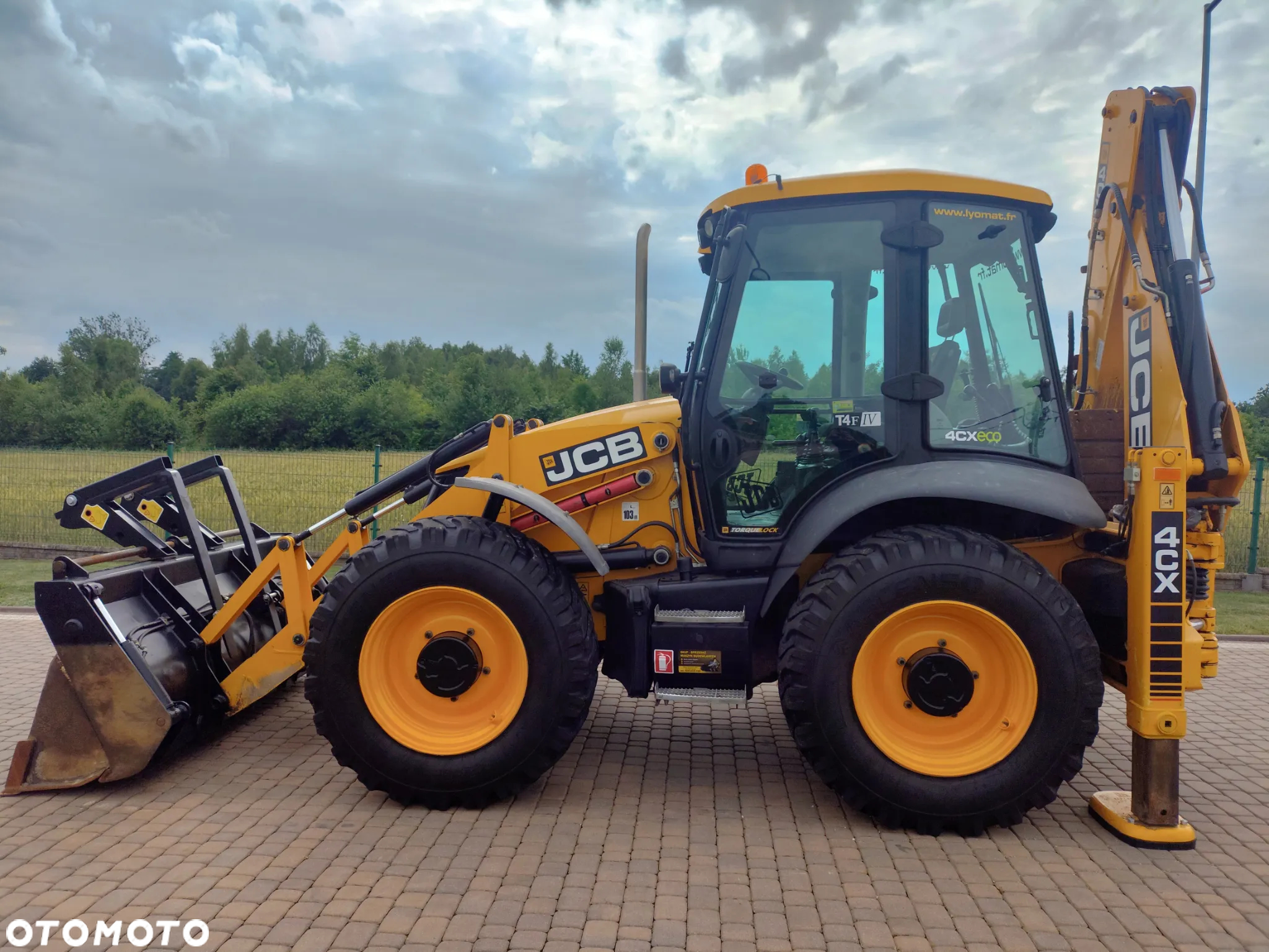 JCB 4CX / RÓWNE KOŁA / TORQUELOCK / POWERSHIFT / SPROWADZONA / - 2