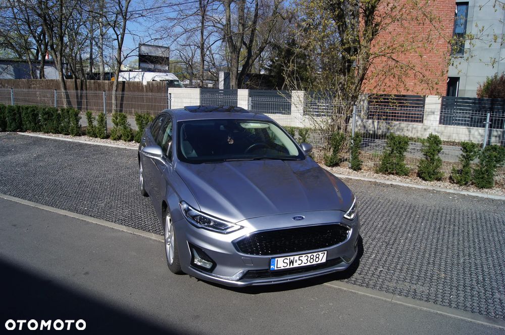 Ford Fusion - 16