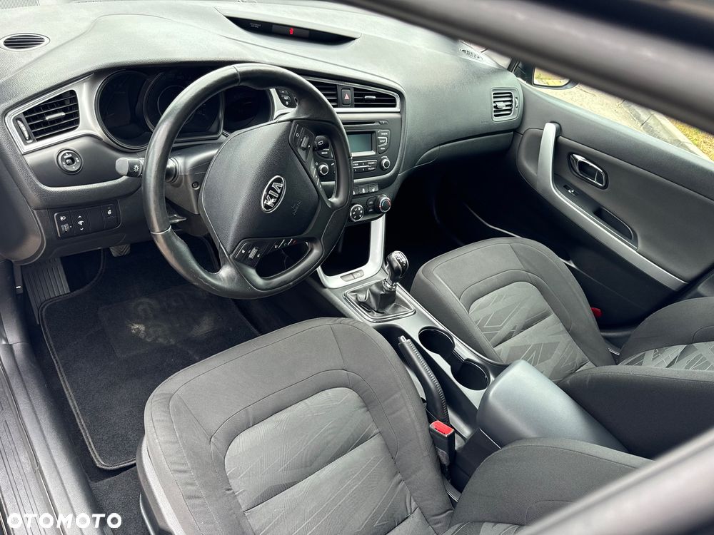 Kia Ceed - 6