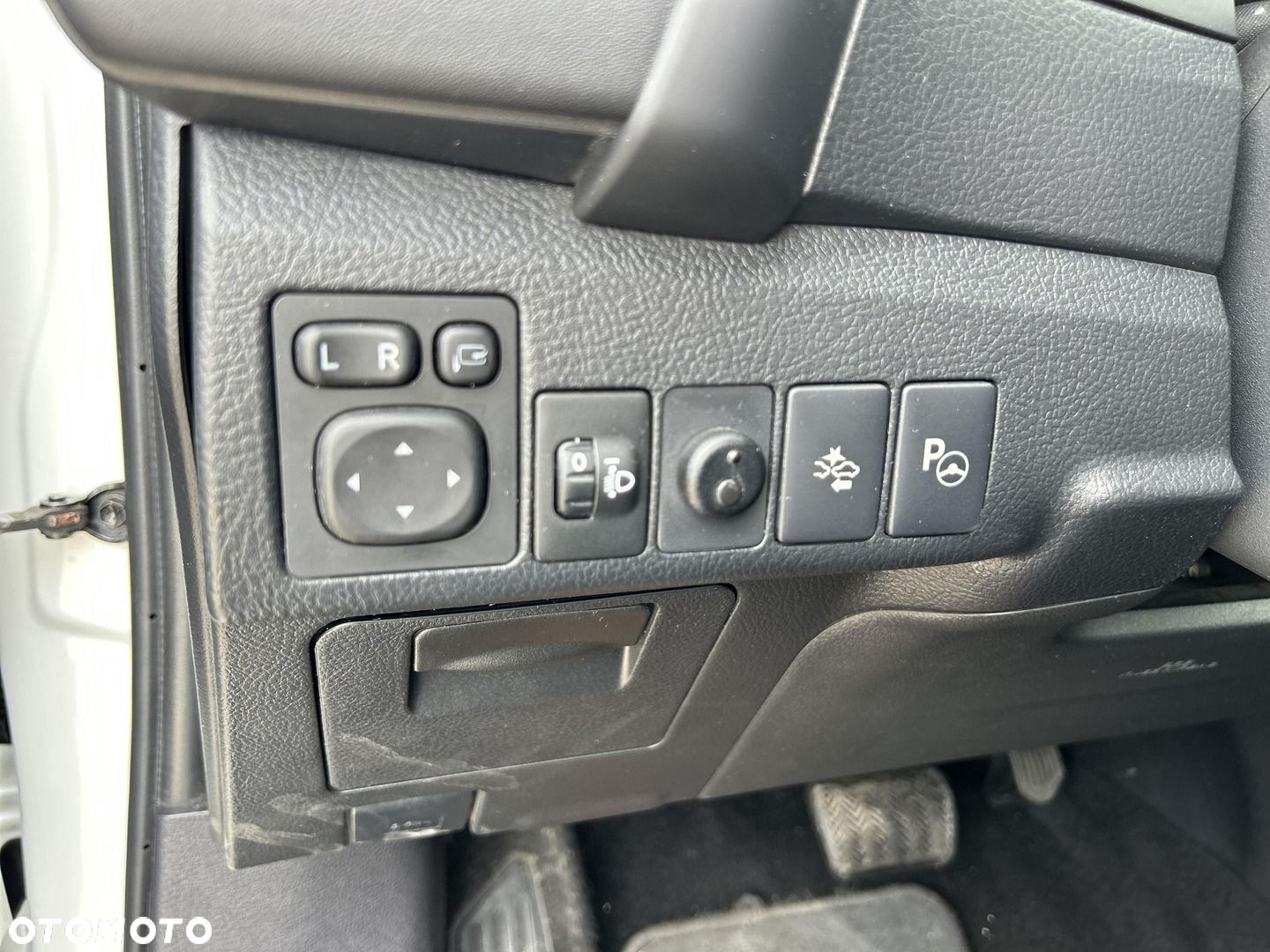 Toyota Auris Hybrid 135 Premium - 16