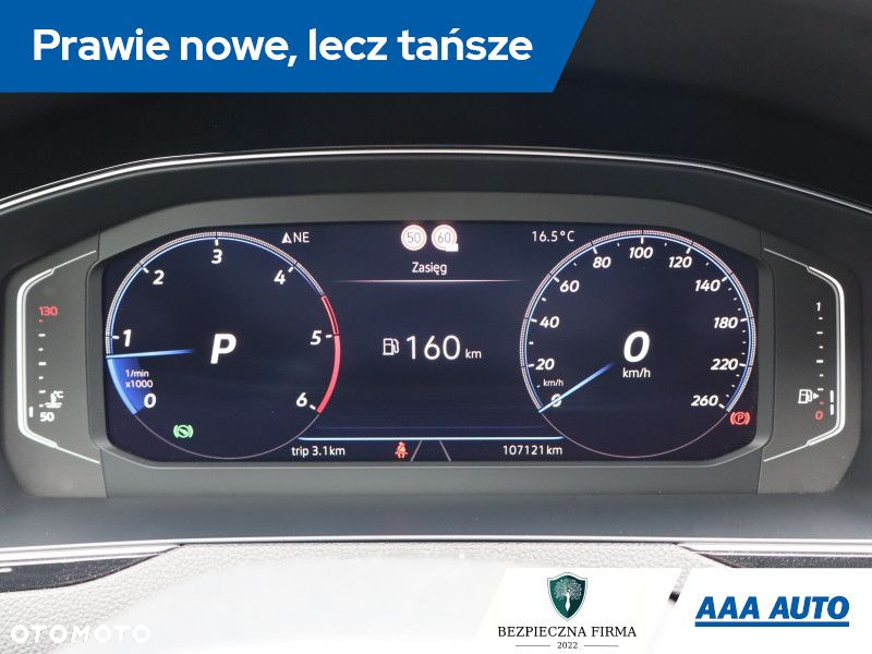 Volkswagen Passat - 12