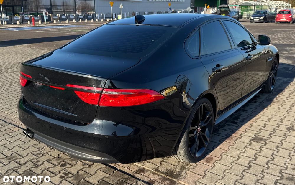 Jaguar XF 20d R-Sport - 4