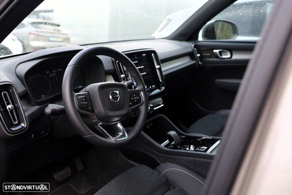 Volvo XC 40 1.5 T2 Plus Dark Auto - 13