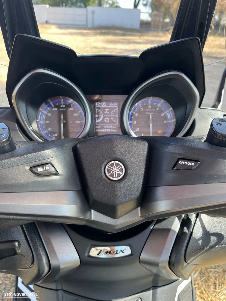 Yamaha TMAX Tech Max - 3