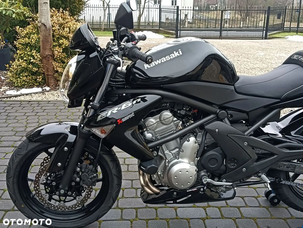 Kawasaki ER - 27