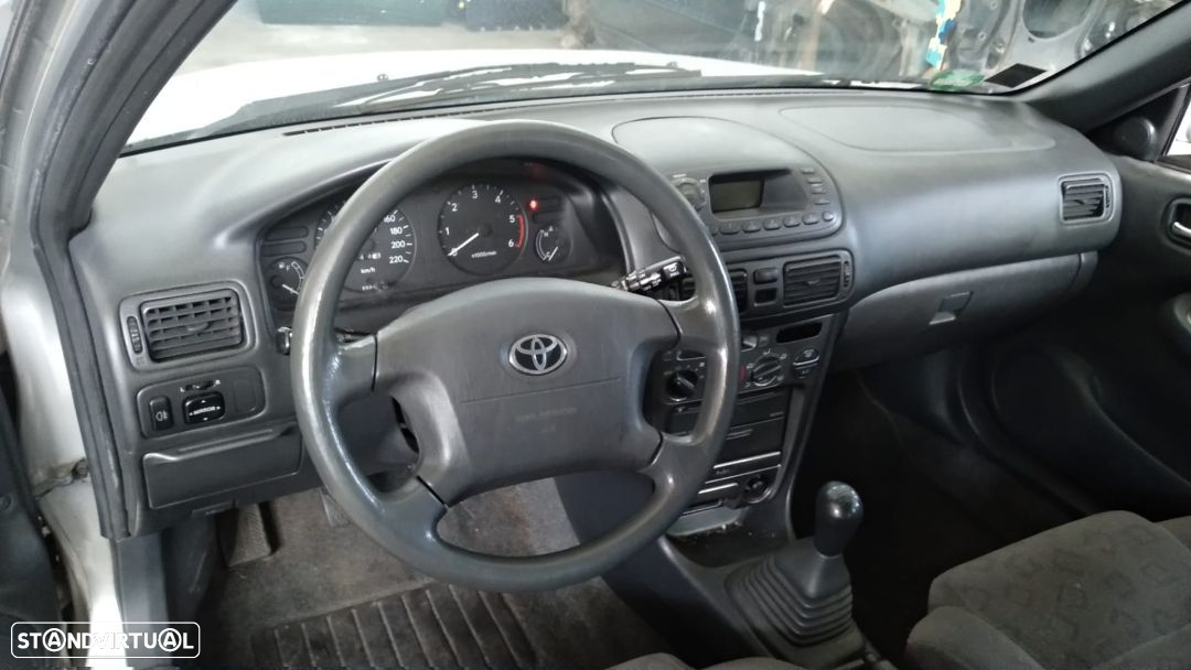 Quadrante Toyota Corolla E11 2.0 D-4D de 2001 - 5