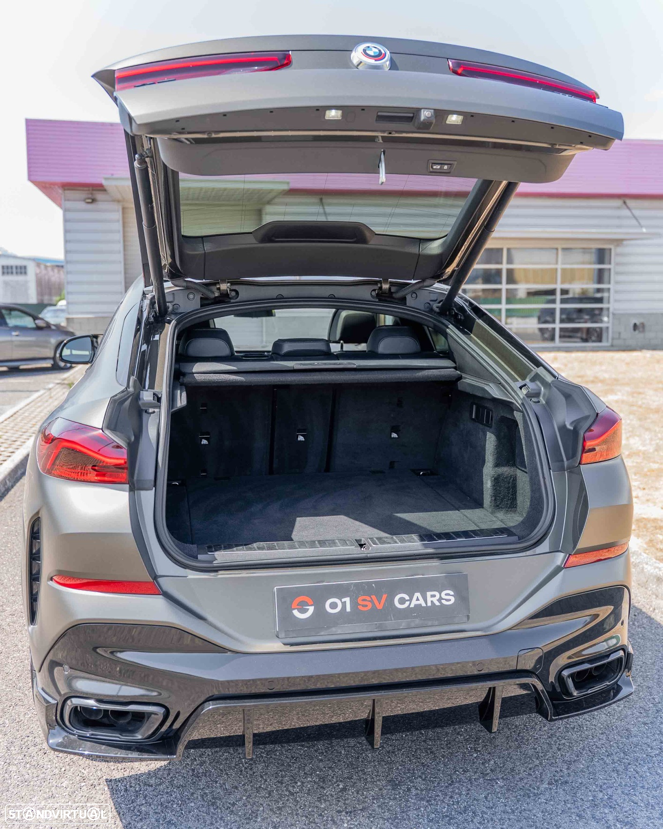 BMW X6 M50i - 54