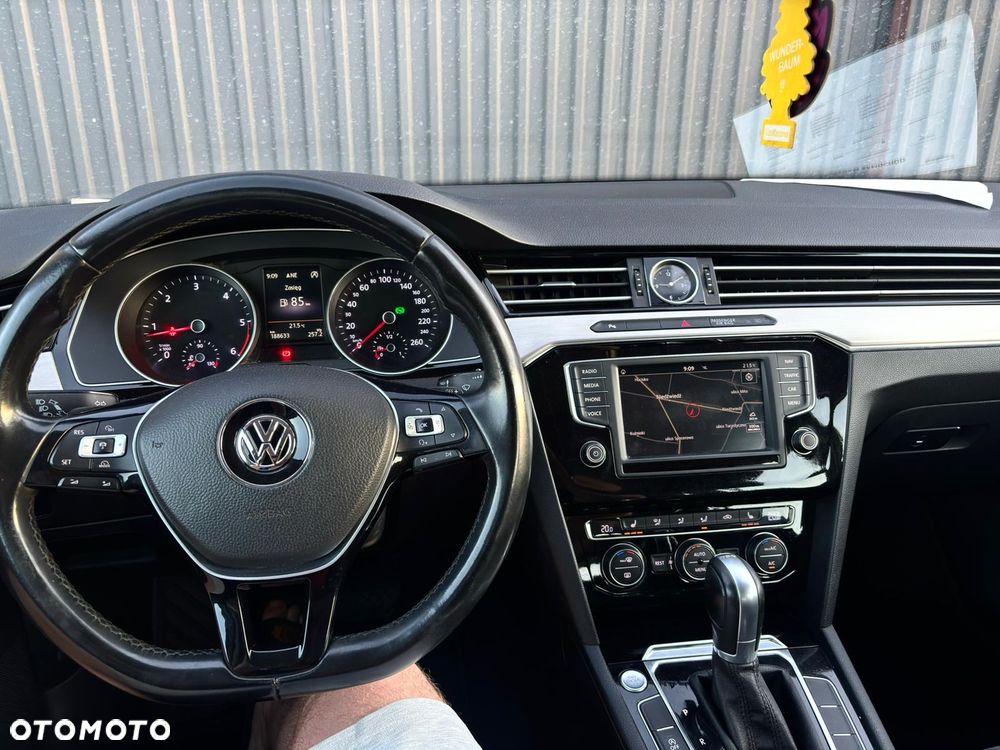 Volkswagen Passat 2.0 TDI (BlueMotion Technology) DSG Highline - 15