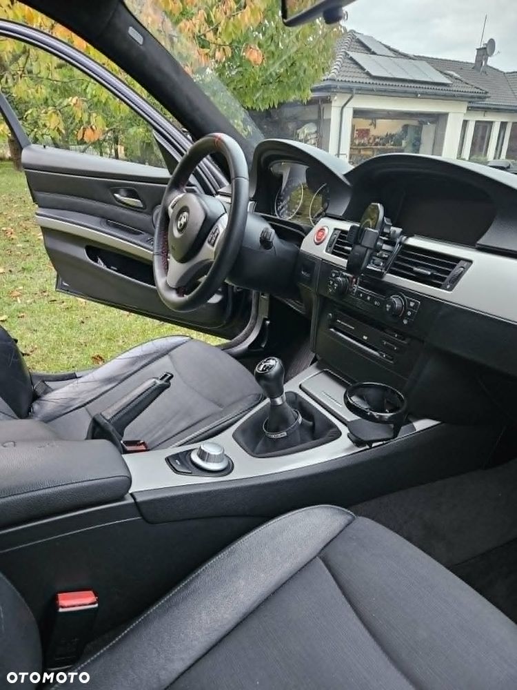 BMW Seria 3 330i - 11