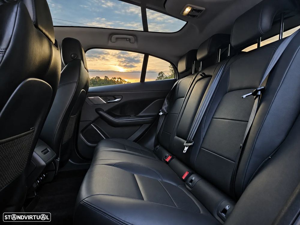 Jaguar I-Pace - 8