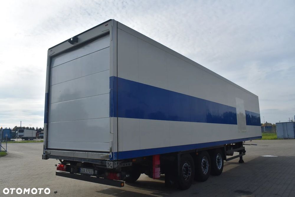 Schmitz Cargobull SKO 24 - 8