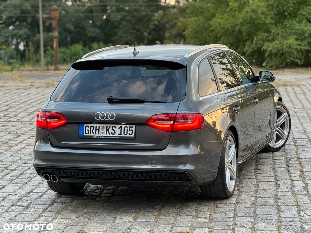 Audi A4 Avant 2.0 TDI DPF clean diesel multitronic S line Sportpaket - 29