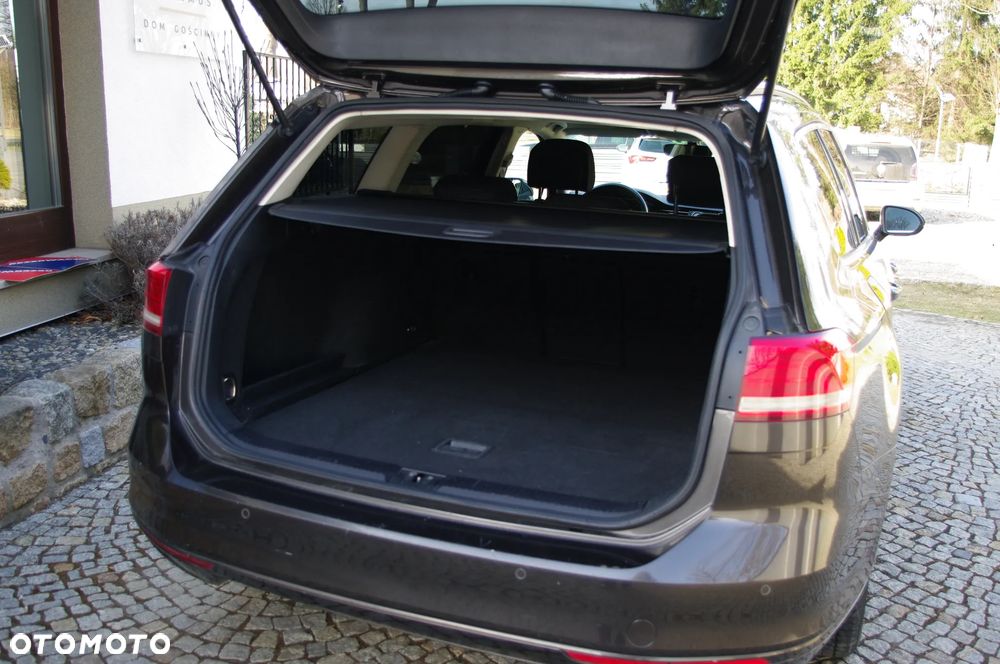 Volkswagen Passat 2.0 TDI (BlueMotion Technology) Comfortline - 14