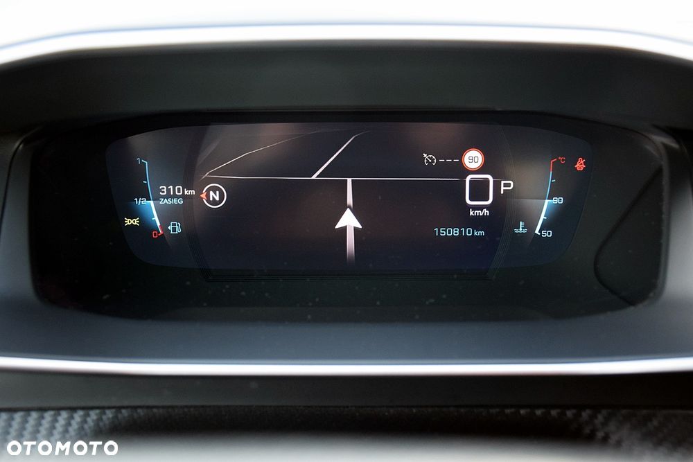 Peugeot 2008 1.5 BlueHDi Allure S&S EAT8 - 11