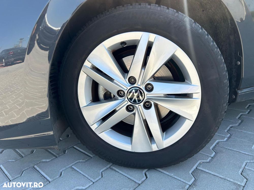 Volkswagen Golf 1.0 eTSI OPF DSG Life - 36