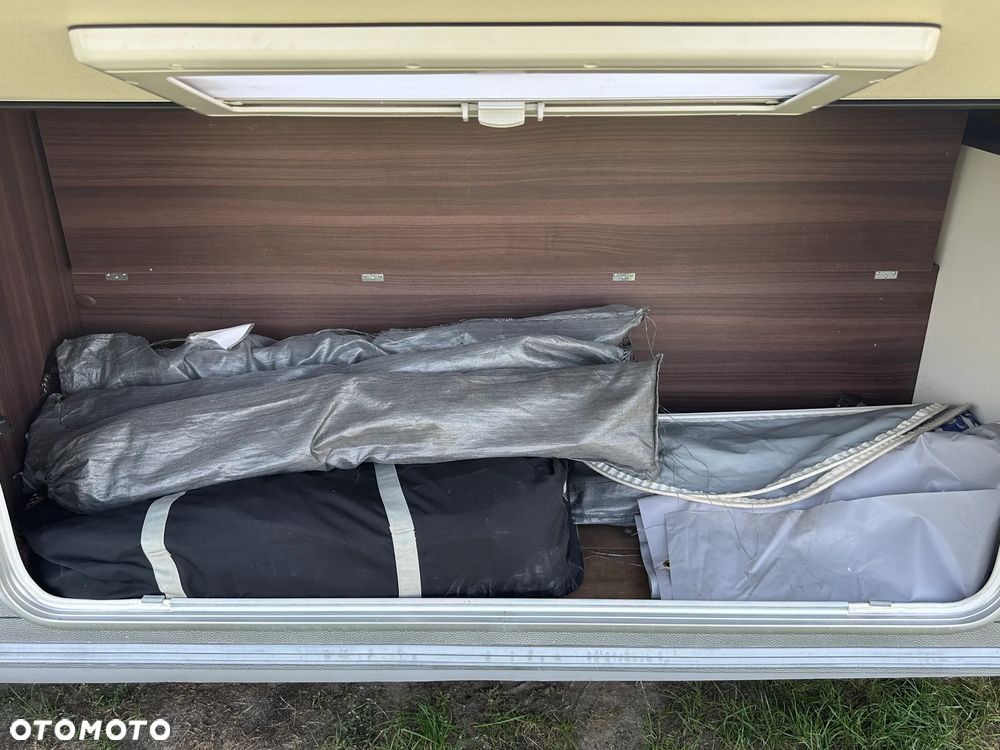 Burstner AVERSO 510 TK PLUS z klimą, napędem i przedsionkiem- 7 os. - 12
