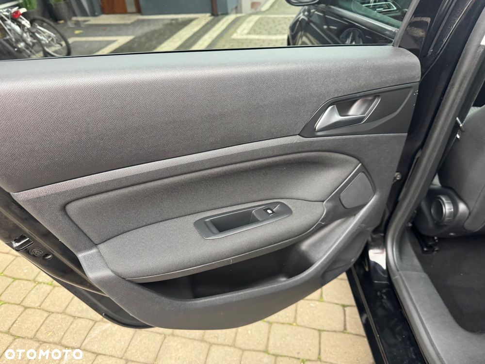 Peugeot 308 - 13