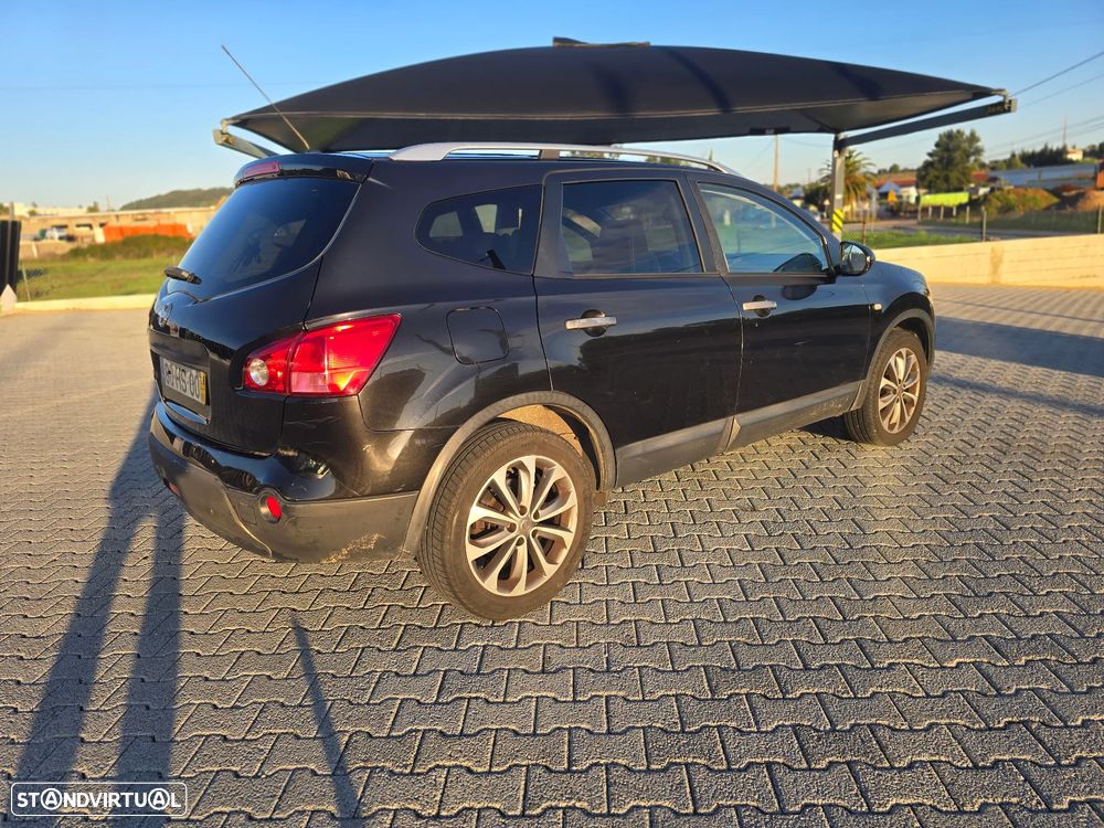 Nissan Qashqai +2 - 17