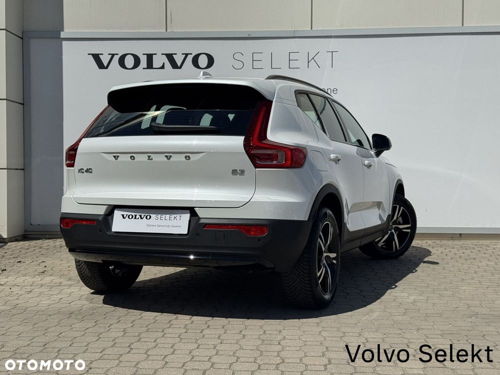 Volvo XC 40 B3 Plus Dark - 10
