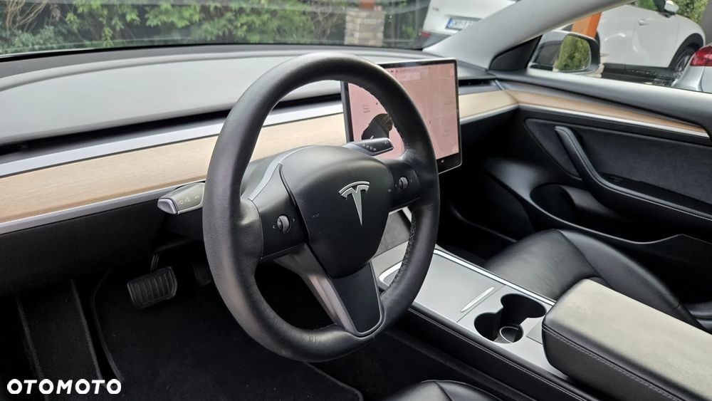 Tesla Model 3 - 20