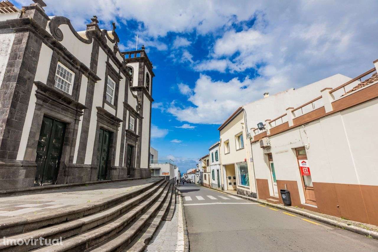 Loja no Pico da Pedra - Em frente à Igreja - Grande imagem: 4/5