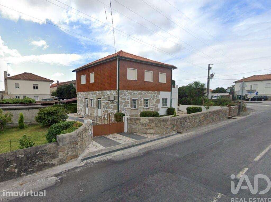 Moradia isolada T4 em Vila de Punhe de 144 m2 - Grande imagem: 2/35