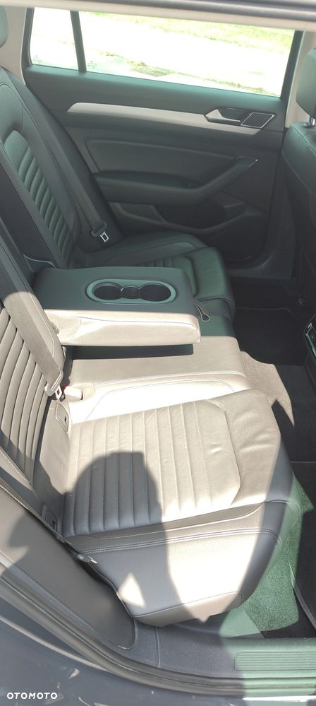 Volkswagen Passat 2.0 TDI SCR 4Mot DSG Highline - 10