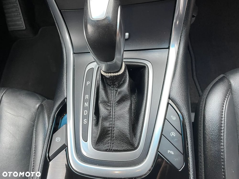 Ford Edge 2.0 TDCi Twin-Turbo 4WD Titanium - 29